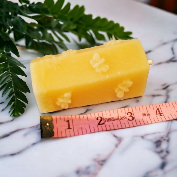 Pure handmade beeswax candle gift box. Makes a great sample kit too! - Picture 5 of 9